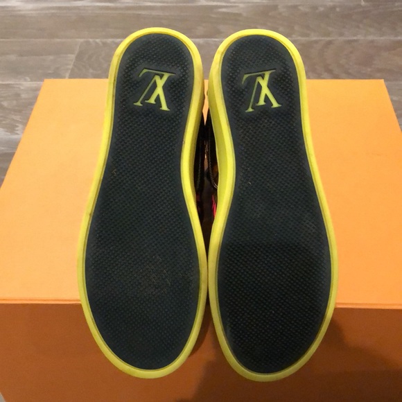 Louis Vuitton graffiti sneakers - Picture 6 of 16